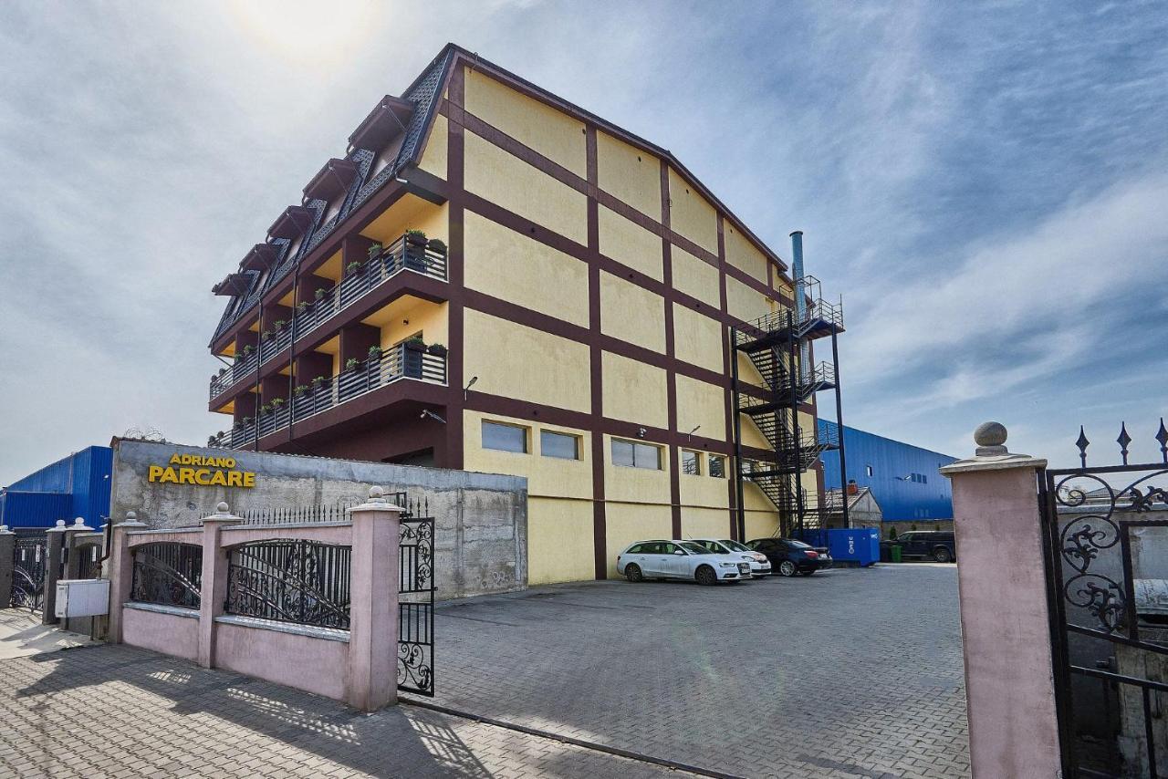 Hotel Adriano Брэила Экстерьер фото