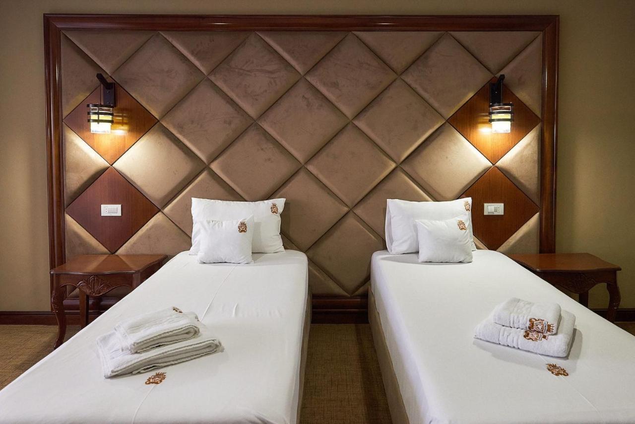 Hotel Adriano Брэила Экстерьер фото