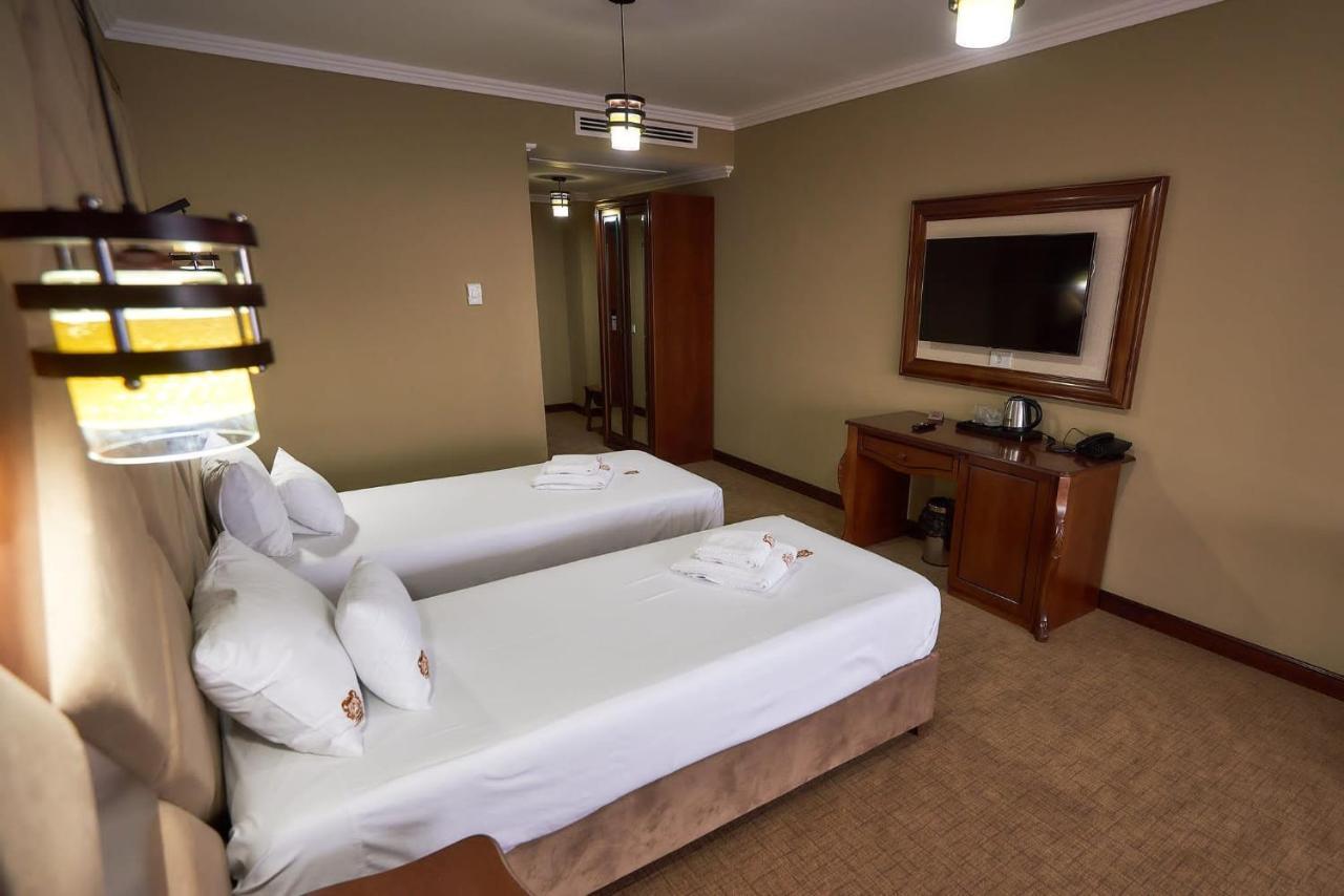 Hotel Adriano Брэила Экстерьер фото