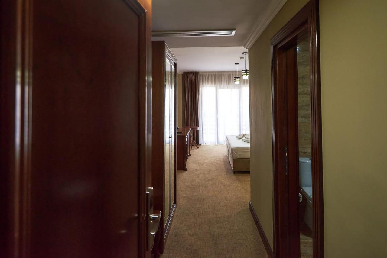 Hotel Adriano Брэила Экстерьер фото