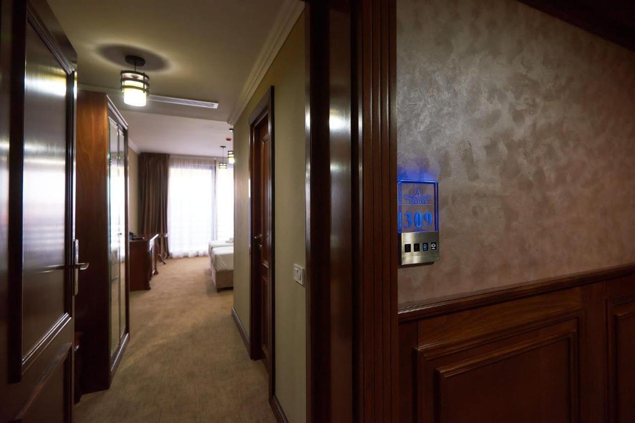 Hotel Adriano Брэила Экстерьер фото