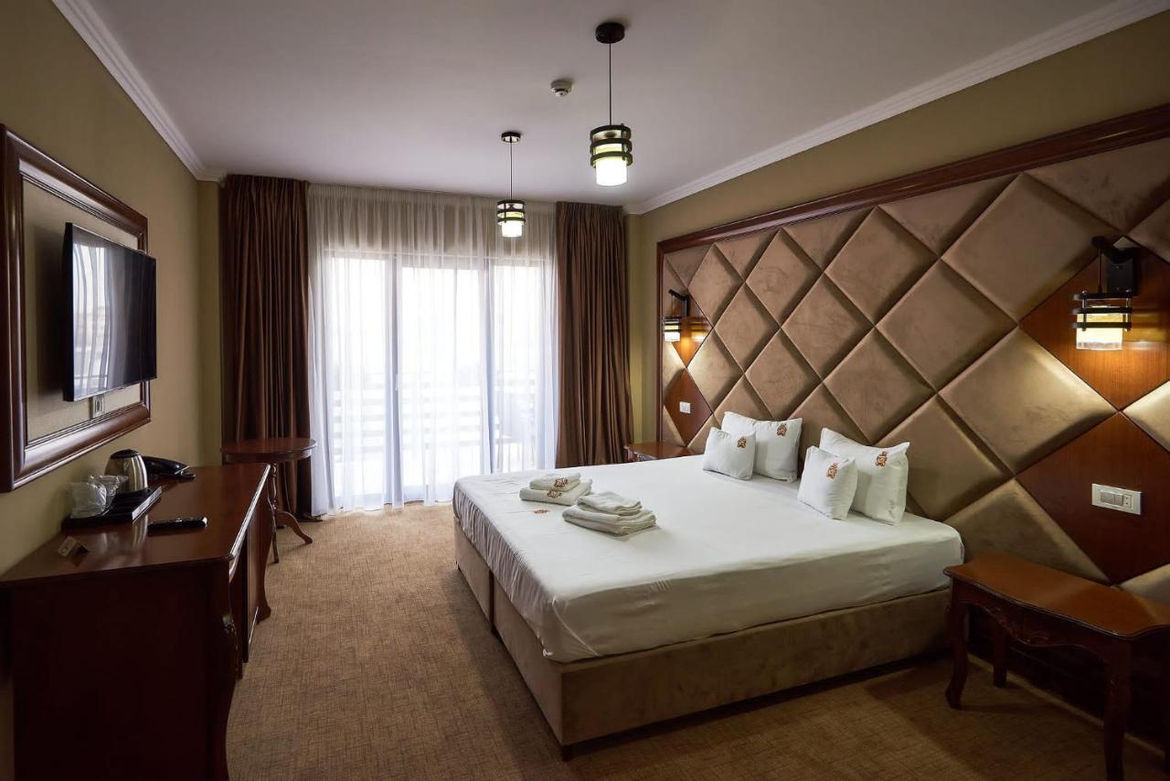 Hotel Adriano Брэила Экстерьер фото