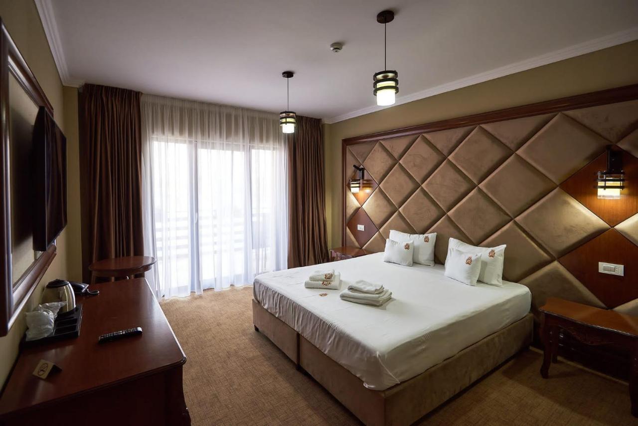Hotel Adriano Брэила Экстерьер фото