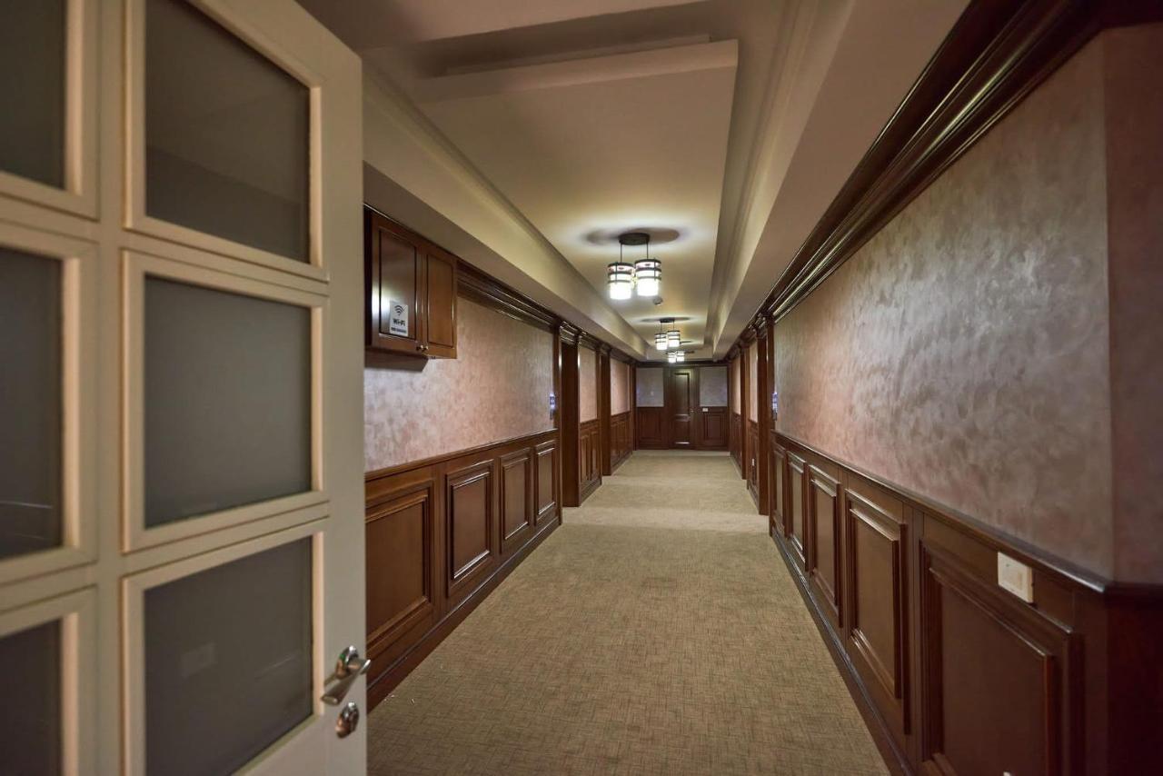 Hotel Adriano Брэила Экстерьер фото