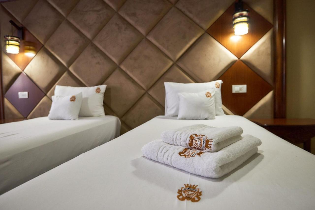 Hotel Adriano Брэила Экстерьер фото